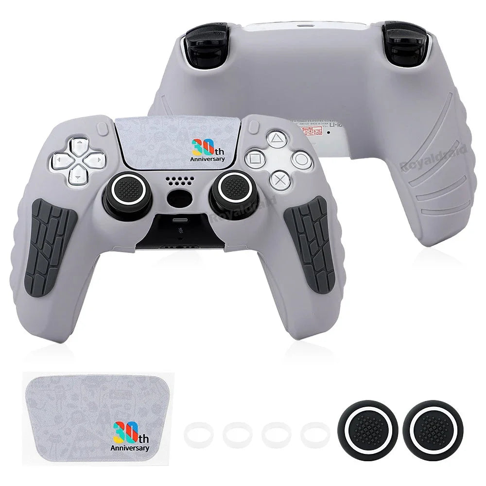 🎮 Custodia in Silicone Anti-Scivolo + Thumb Grips per Controller PS5 / Slim / Pro – Edizione Grigia 30° Anniversario